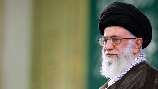 پیام رهبر انقلاب اسلامی خطاب به جوانان فرانسه در پی اقدام توهین‌آمیز رئیس‌جمهور فرانسه درباره پیامبر اعظم(ص)